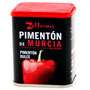 Paprica / Pimento di Espelette Paprica / Pimento di Espelette Dona ai tuoi piatti una profondita aromatica distintiva con la nostra selezione di paprika e peperoncini di Espelette, caratterizzati da un`origine controllata e da un delicato processo di essiccazione. Dal affumicato Pimenton de la Vera spagnolo al leggendario peperoncino di Espelette dei Paesi Baschi francesi, questa selezione di peperoncini speciali offre un`ampia gamma di sapori, dalla dolcezza delicata al calore piacevolmente piccante.