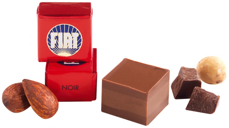 Cremino Fiat Noir, chocolats etages a la creme de cacao noisette, boite, Majani - 1 013 g - afficher