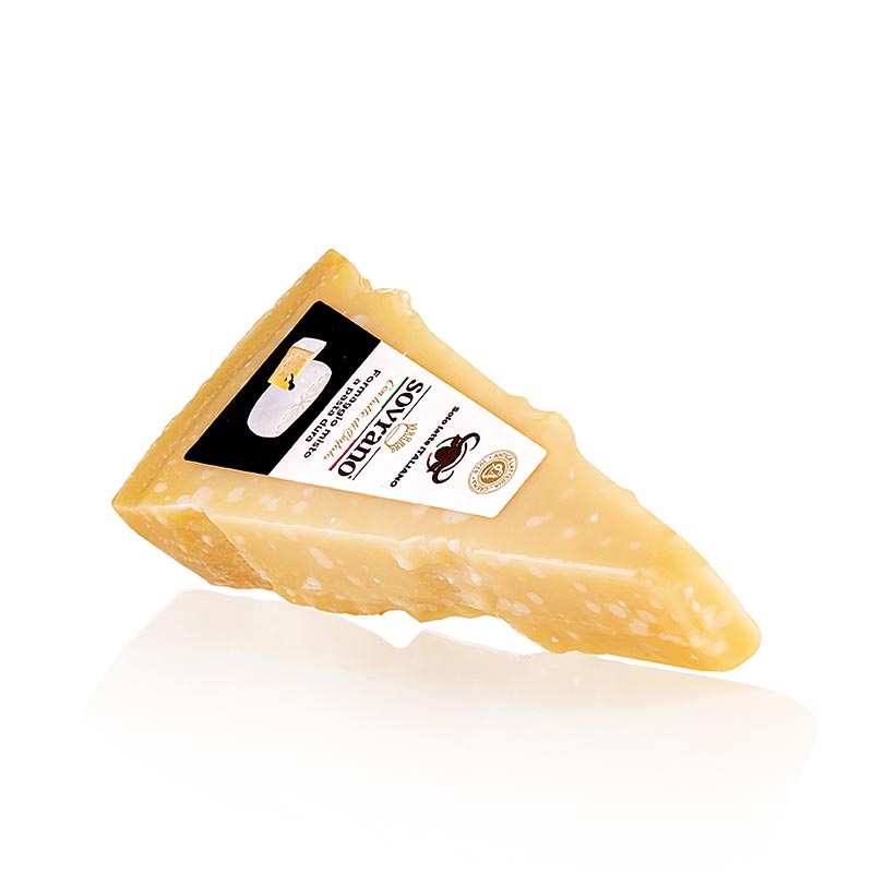 Sovrano di Bufala, hard cheese made from buffalo and cow`s milk - 300g - film