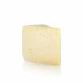Pecorino Romano, DOP, hard cheese made from sheep`s milk - approx. 1,000 g - vacuum Pecorino Romano, DOP, hard cheese made from sheep`s milk - approx. 1,000 g - vacuum
