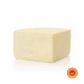 Pecorino Romano, DOP, hard cheese made from sheep`s milk - approx. 3.2 kg - vacuum Pecorino Romano, DOP, hard cheese made from sheep`s milk - approx. 3.2 kg - vacuum